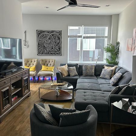 Luxury Townhome Skyline Views Mins To Dt Nashville Extérieur photo