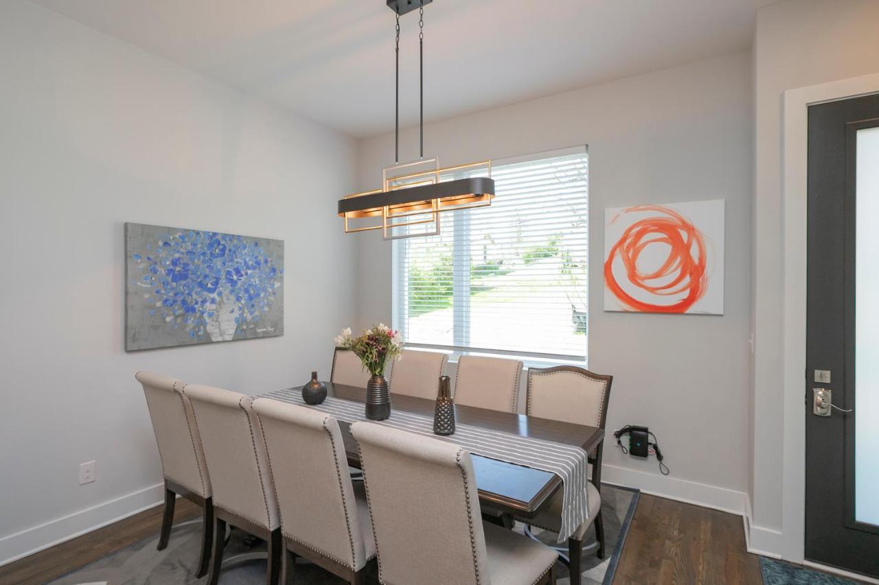 Luxury Townhome Skyline Views Mins To Dt Nashville Extérieur photo