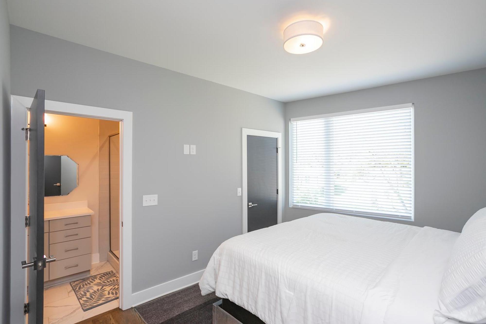Luxury Townhome Skyline Views Mins To Dt Nashville Extérieur photo