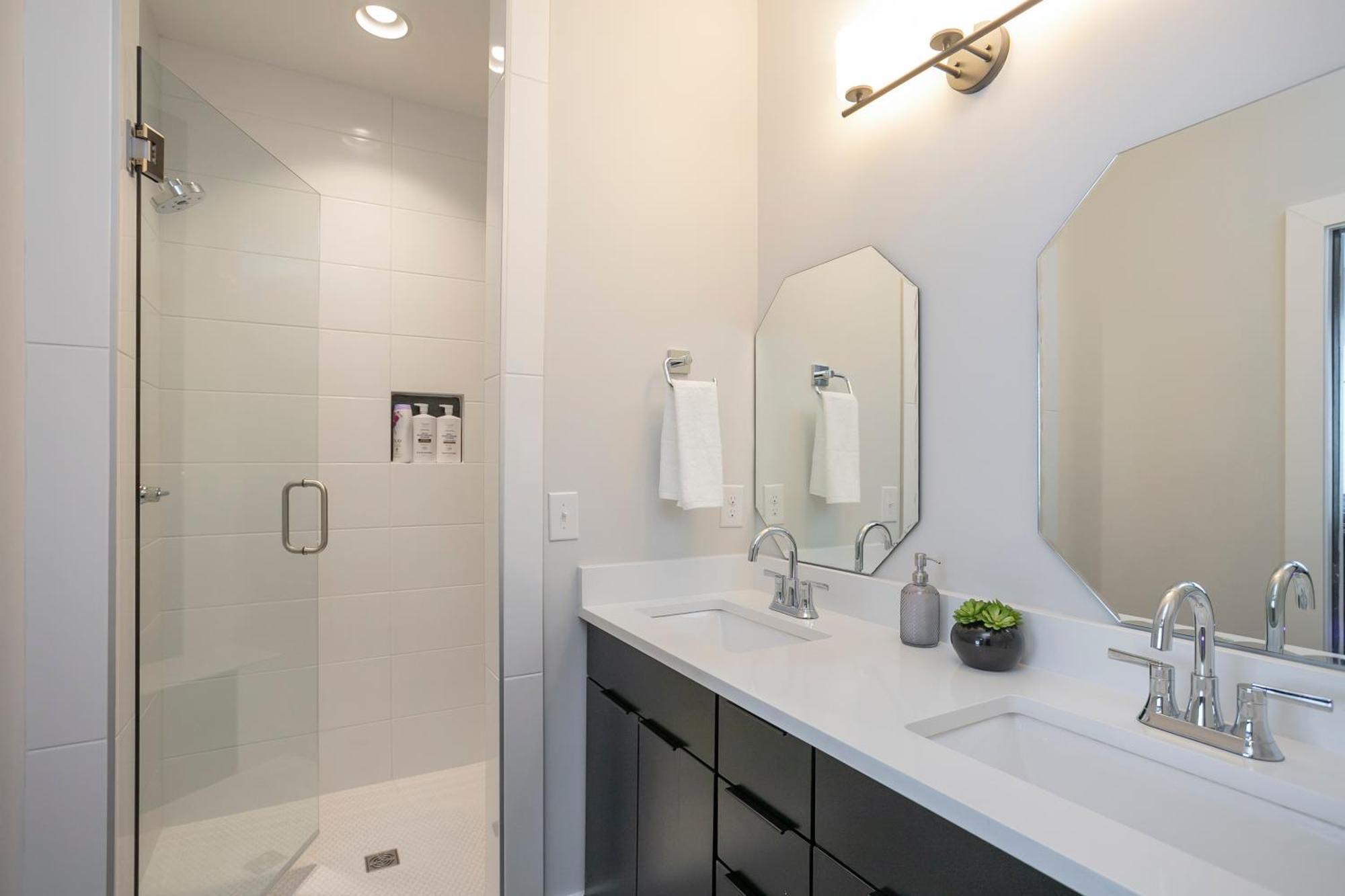 Luxury Townhome Skyline Views Mins To Dt Nashville Extérieur photo