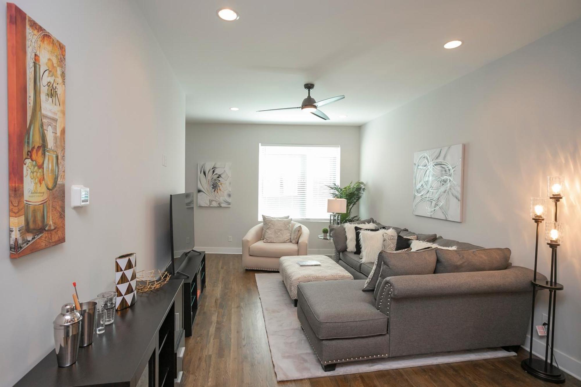 Luxury Townhome Skyline Views Mins To Dt Nashville Extérieur photo