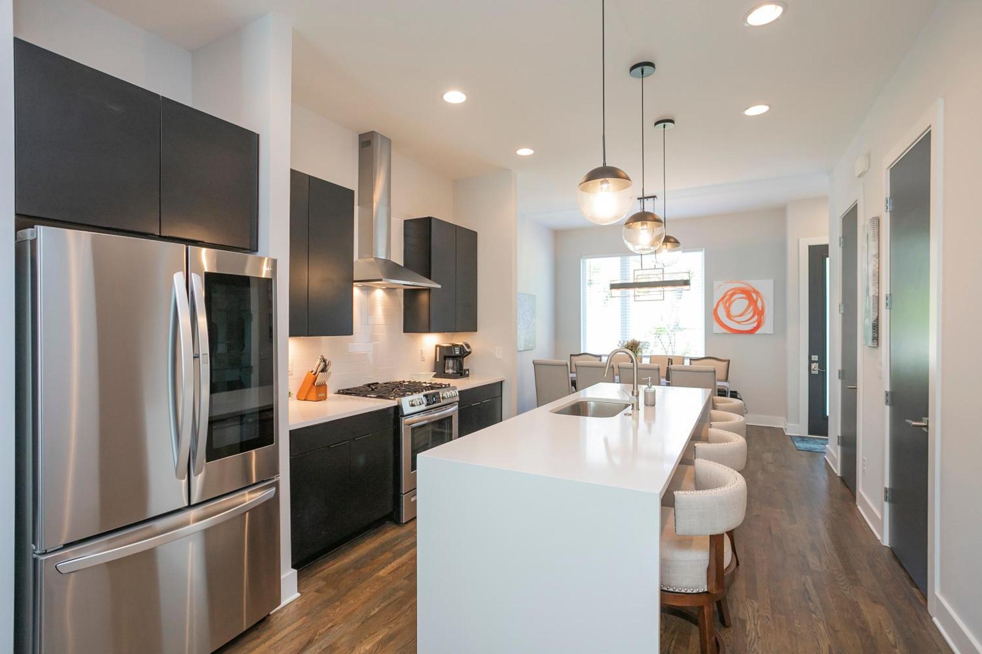 Luxury Townhome Skyline Views Mins To Dt Nashville Extérieur photo