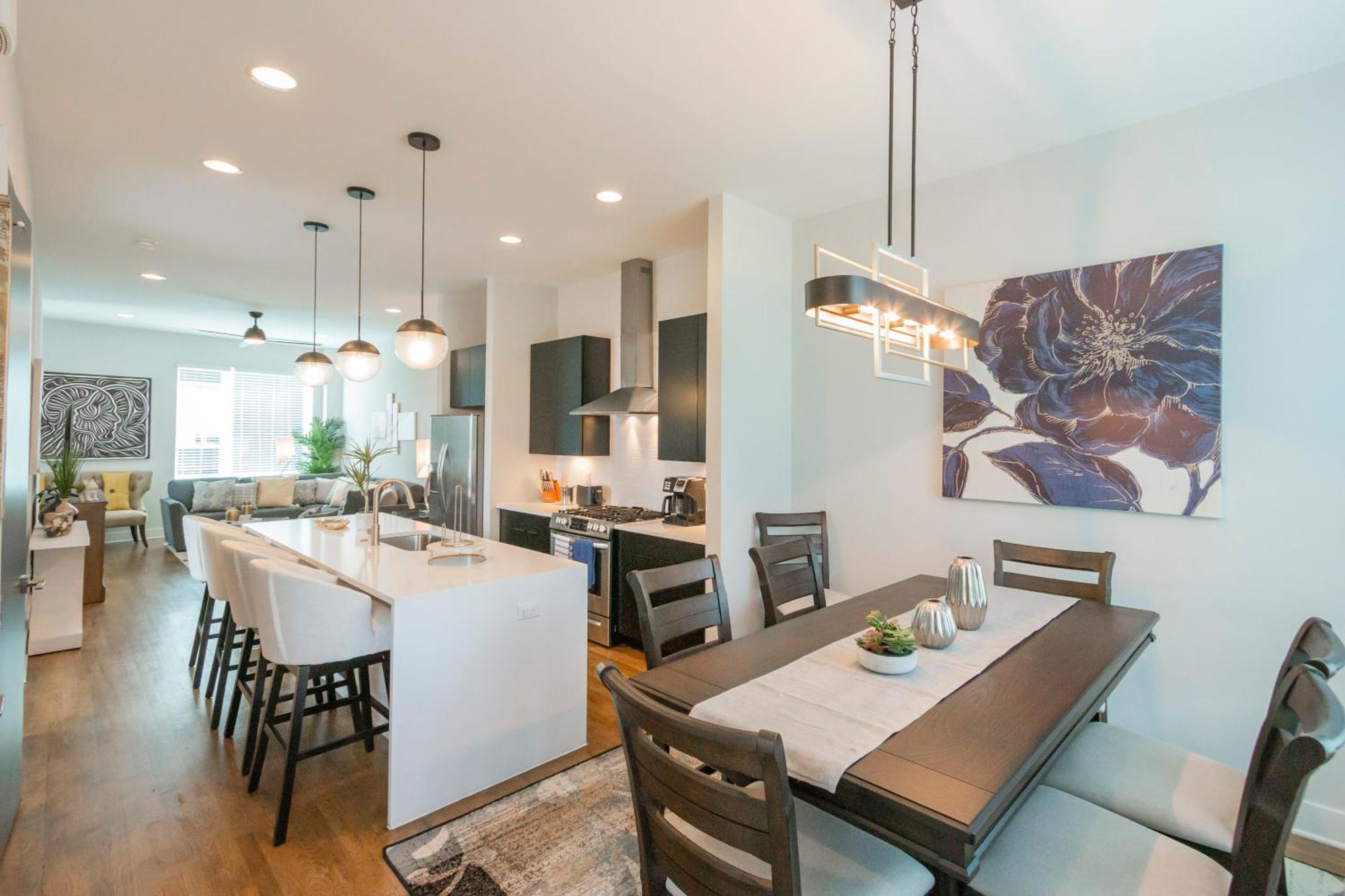 Luxury Townhome Skyline Views Mins To Dt Nashville Extérieur photo