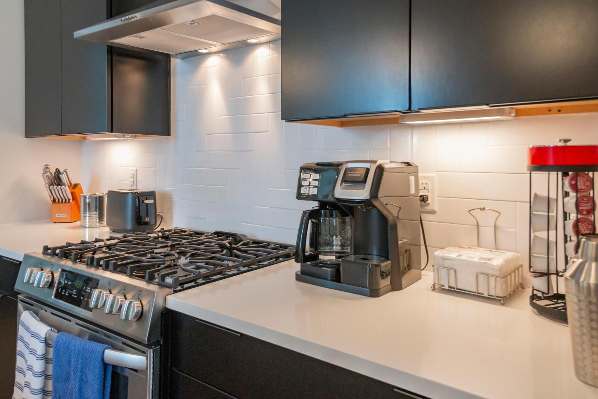 Luxury Townhome Skyline Views Mins To Dt Nashville Extérieur photo