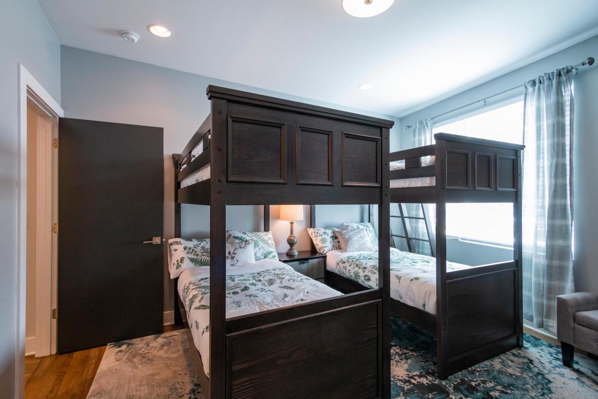 Luxury Townhome Skyline Views Mins To Dt Nashville Extérieur photo