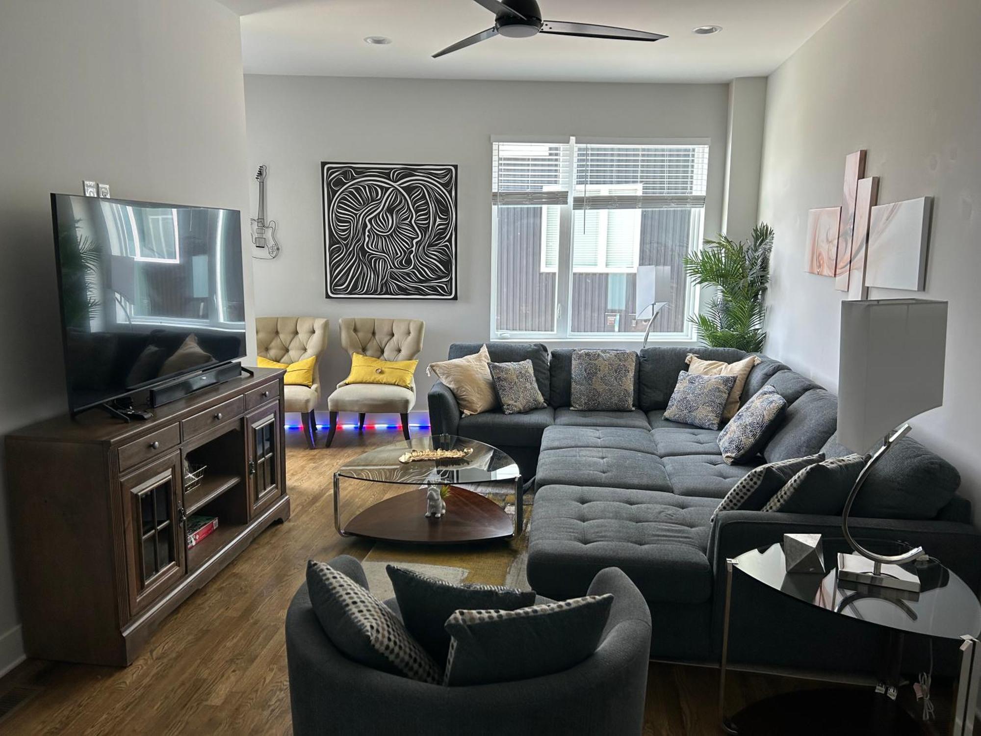 Luxury Townhome Skyline Views Mins To Dt Nashville Extérieur photo