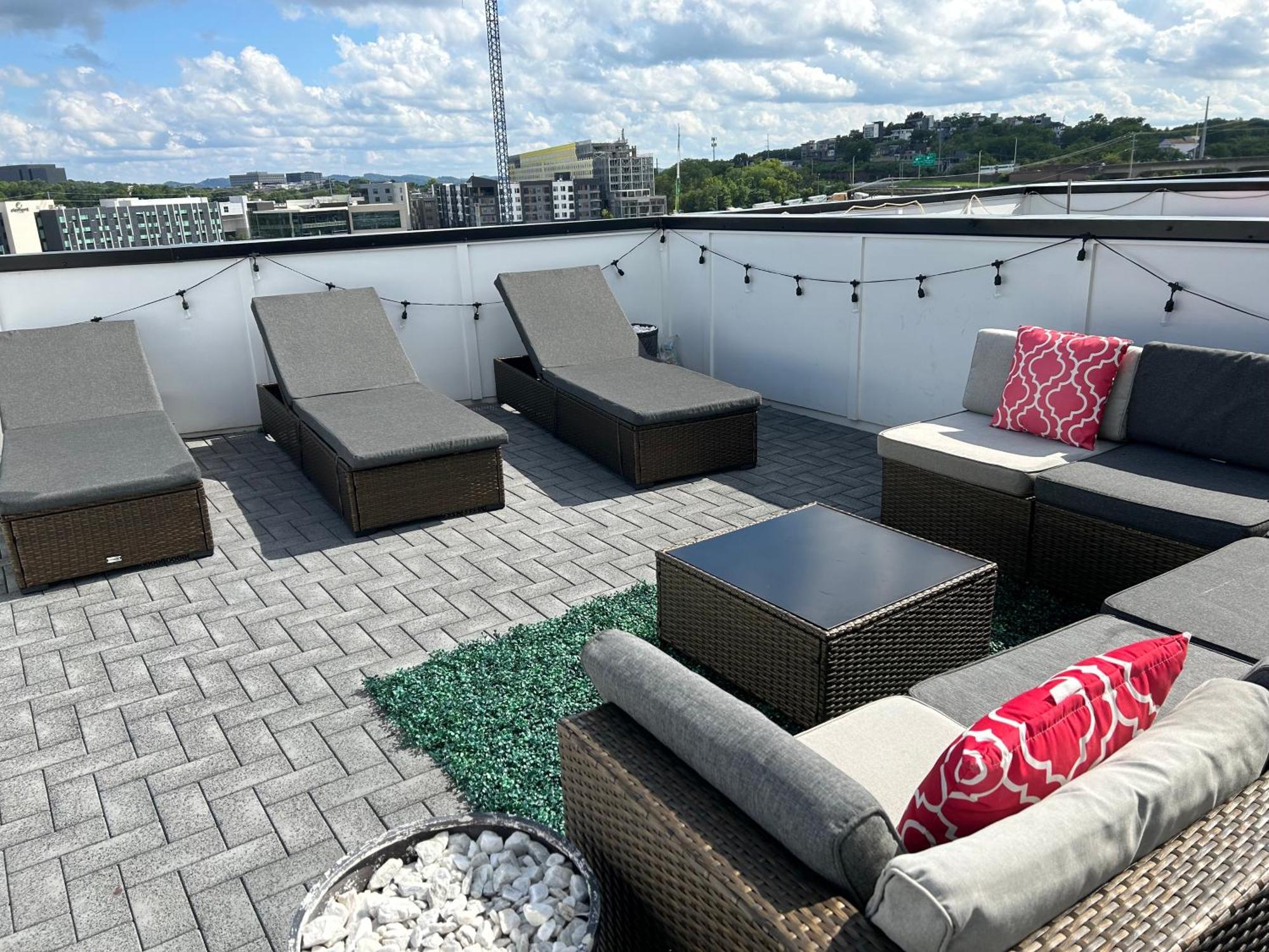 Luxury Townhome Skyline Views Mins To Dt Nashville Extérieur photo